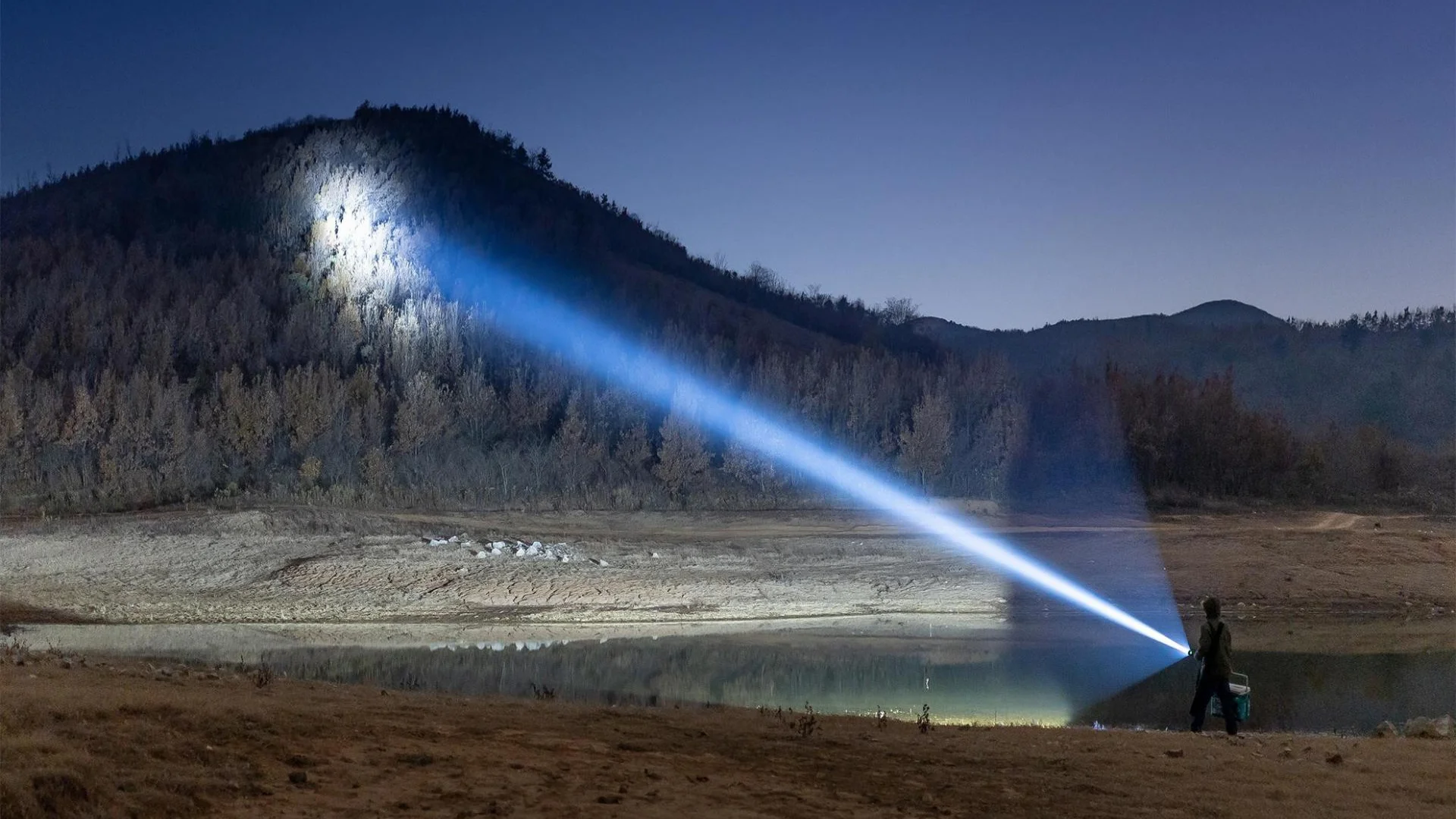 Lumens vs Candela: Comparison Explains Every Key Difference